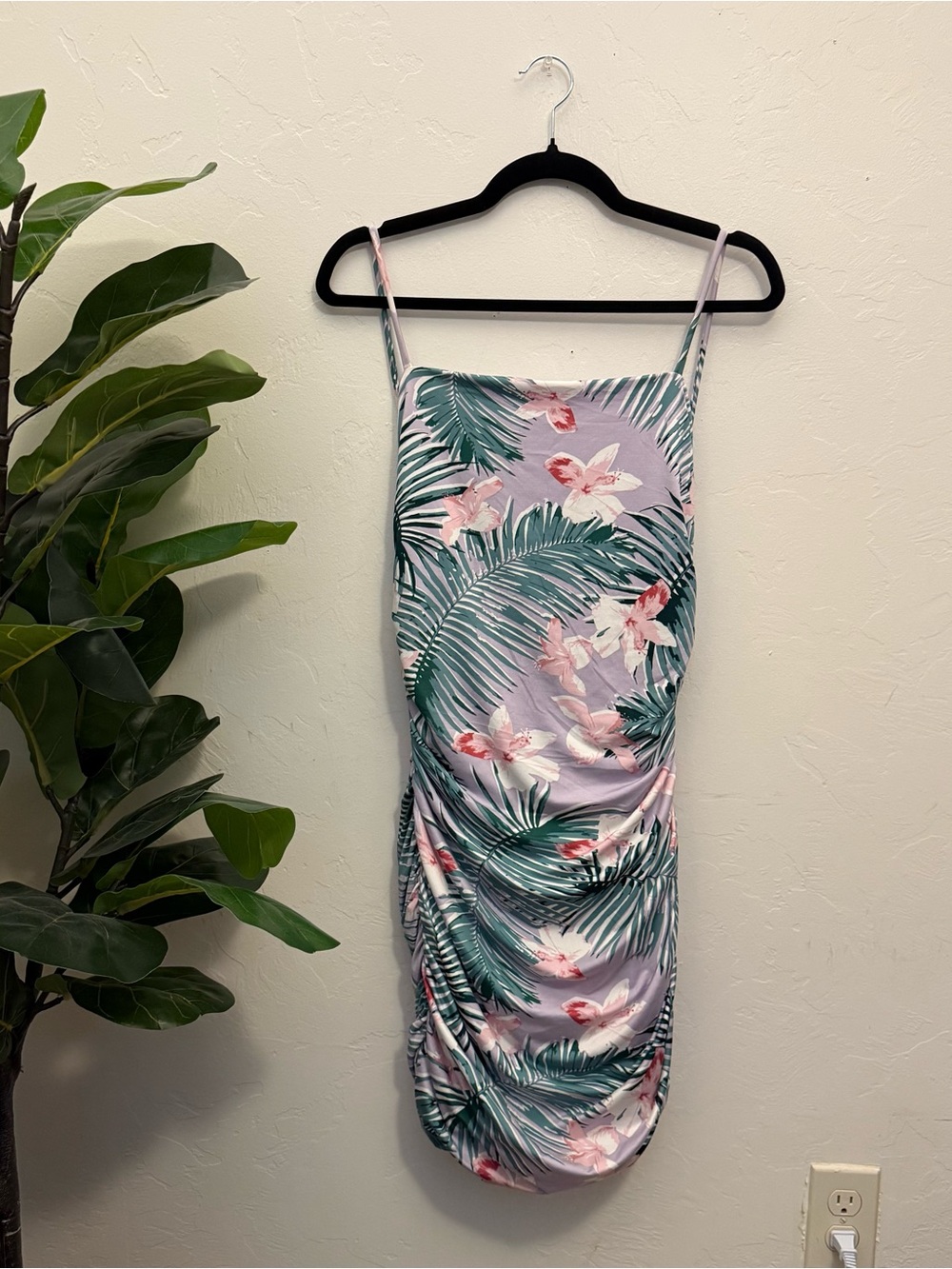 Lilac Tropical palm tree print Miami vibes size medium stretchy dress revamped